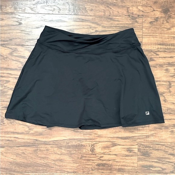 Fila 15'' Core Flare Skort Size Medium - Picture 4 of 6